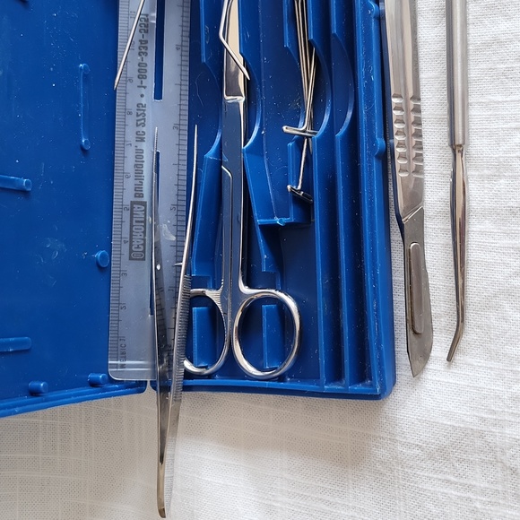 Biology Dissection Kit - Picture 3 of 4